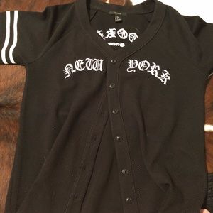 Black New York base ball jersey